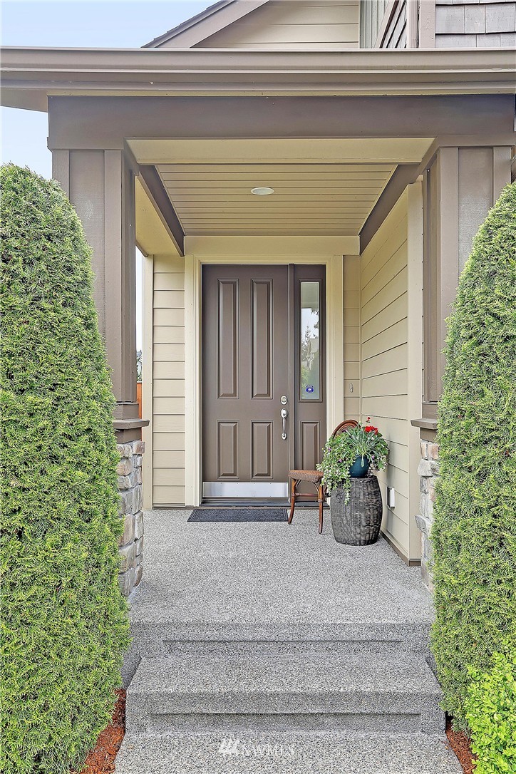 4731 Northeast 2nd Place Renton, WA 98059 - Photo 2 of 25