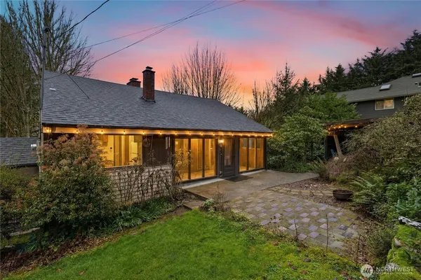 $965,000 | 6526 Northeast 198th Street, Kenmore, WA 98028