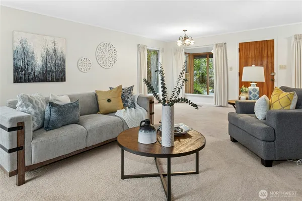 $965,000 | 6526 Northeast 198th Street, Kenmore, WA 98028