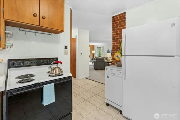 $965,000 | 6526 Northeast 198th Street, Kenmore, WA 98028