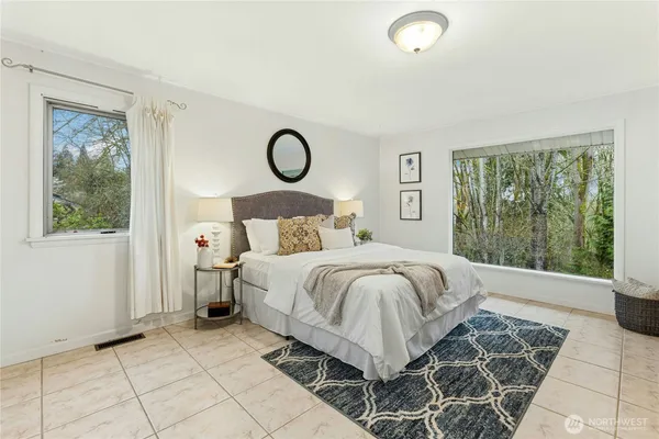 $965,000 | 6526 Northeast 198th Street, Kenmore, WA 98028