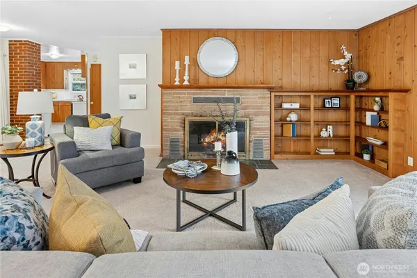 $965,000 | 6526 Northeast 198th Street, Kenmore, WA 98028