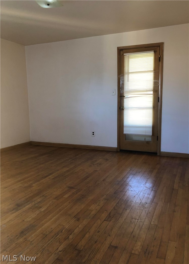 2813 Snow Road Cleveland, OH 44134 - Photo 9 of 15