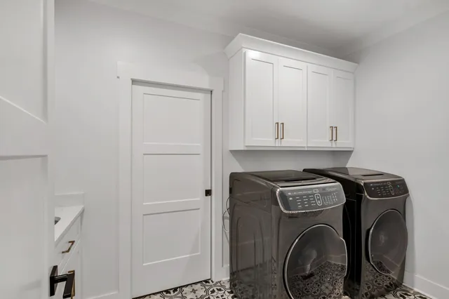 $899,900 | 4195 Pulaski Highway, Culleoka, TN 38451