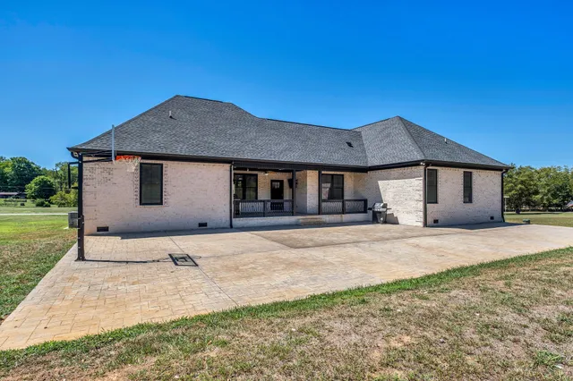 $899,900 | 4195 Pulaski Highway, Culleoka, TN 38451