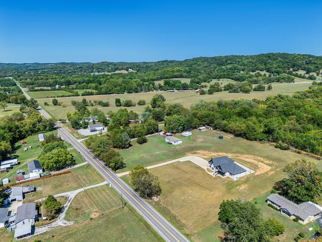 $899,900 | 4195 Pulaski Highway, Culleoka, TN 38451
