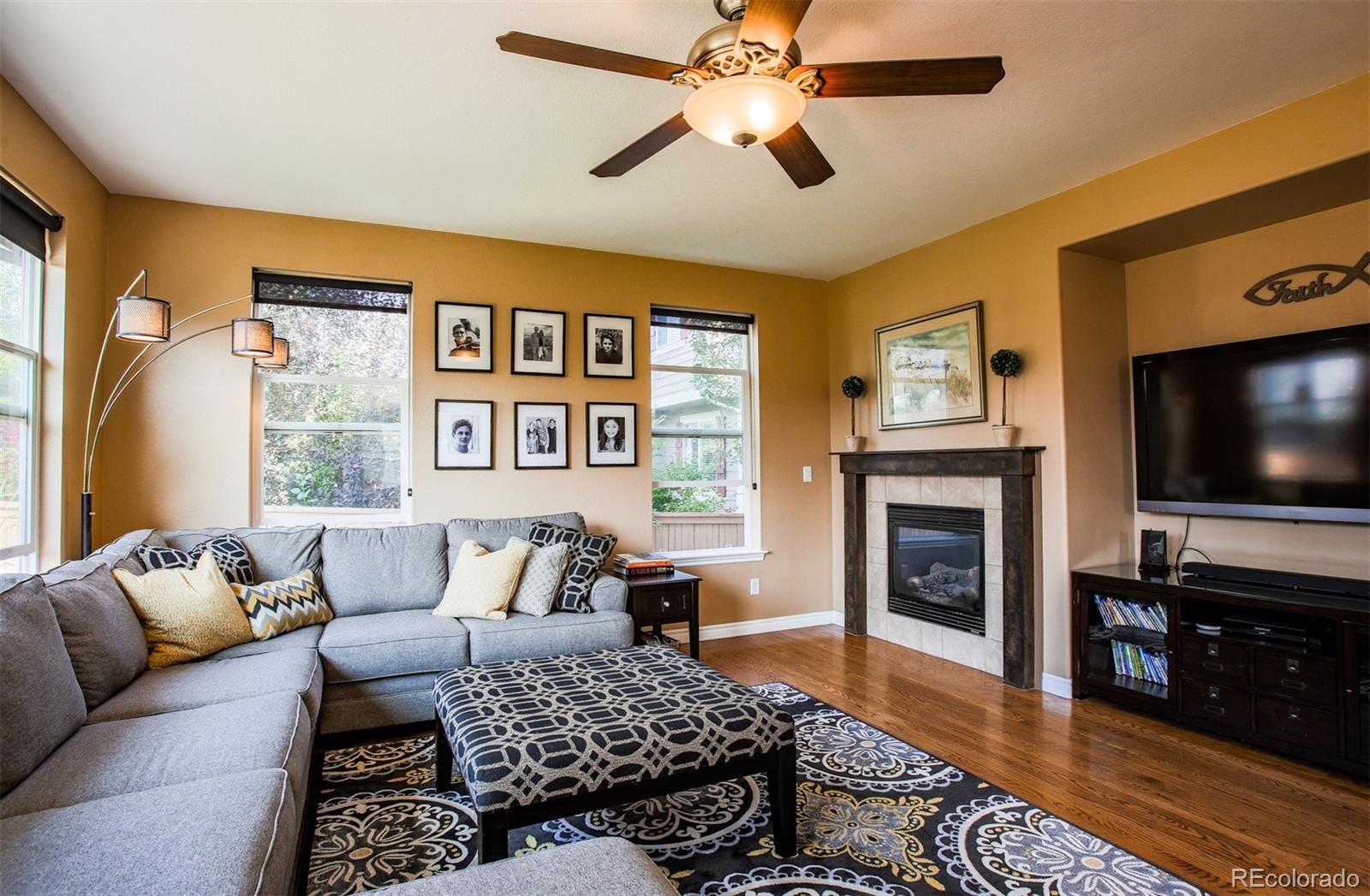 4924 Huntwick Place Highlands Ranch, CO 80130 - Photo 5 of 35 Gallery Image 5