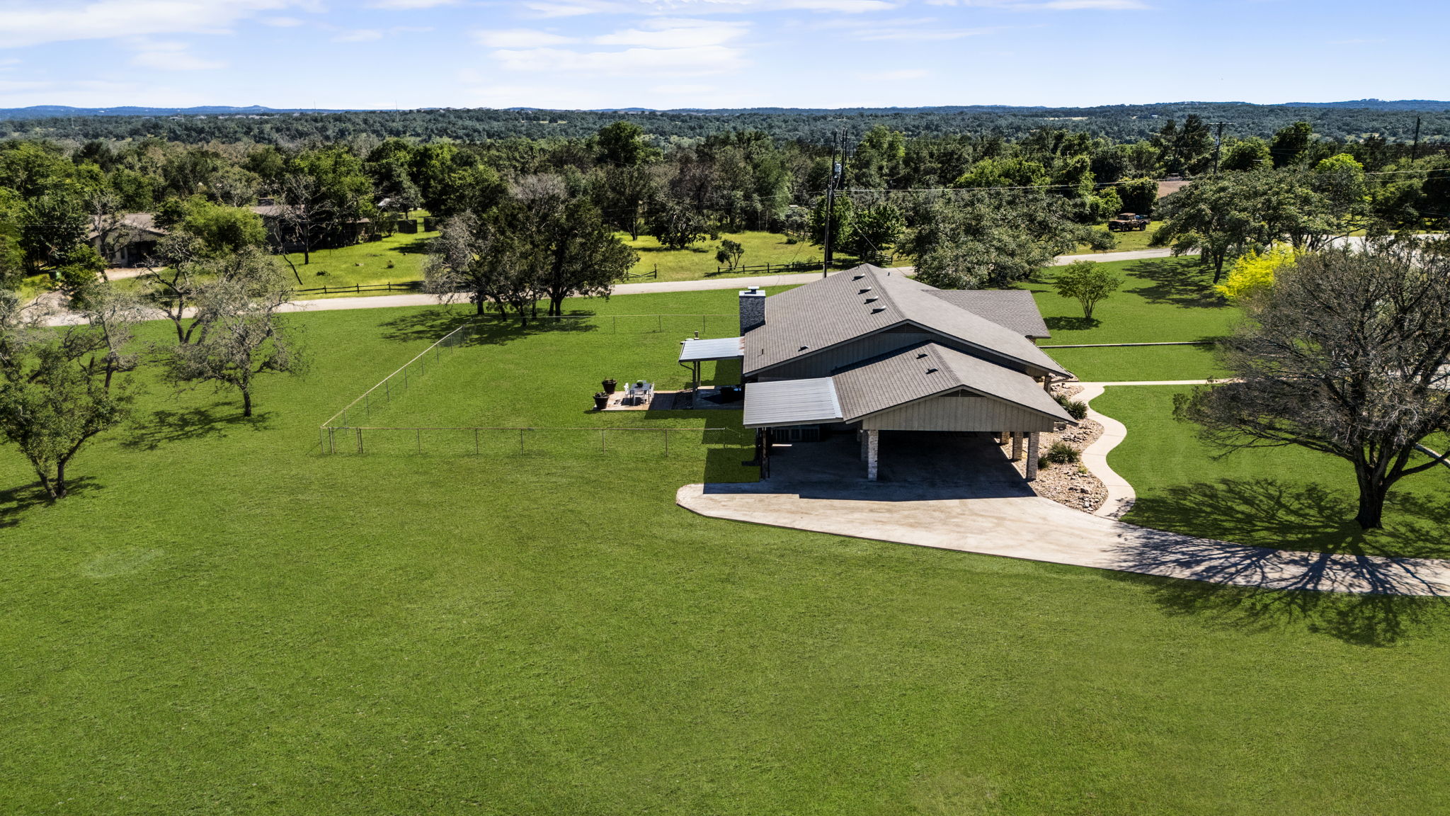 301 Retha Drive Dripping Springs, TX 78620 - Photo 2 of 23