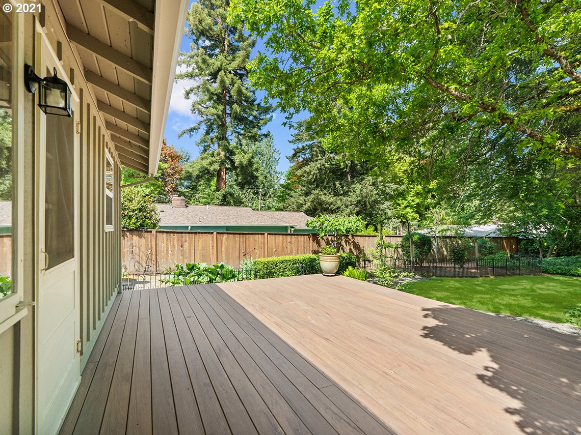 9125 Southwest Garden Home Road Portland, OR 97223 - Photo 23 of 32