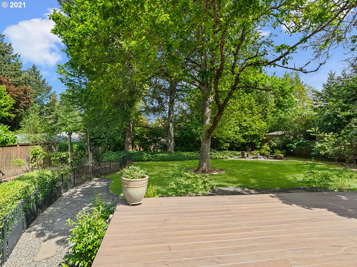 9125 Southwest Garden Home Road Portland, OR 97223 - Photo 24 of 32