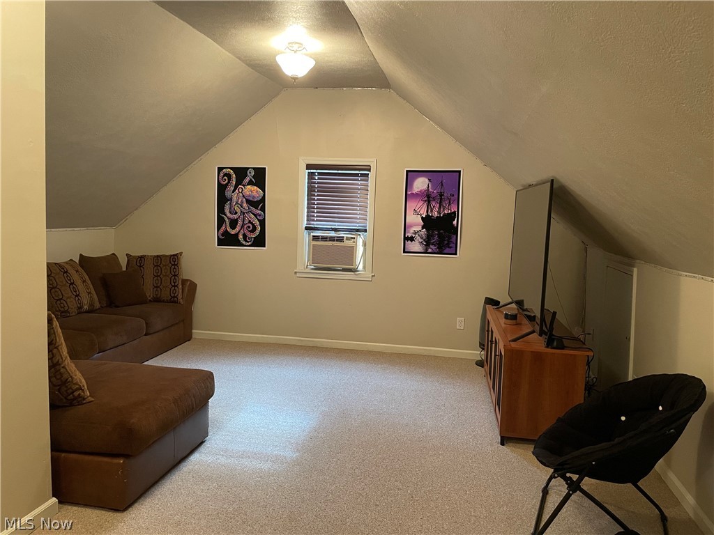 3925 Lansdale Road Cleveland, OH 44118 - Photo 19 of 25 Gallery Image 19
