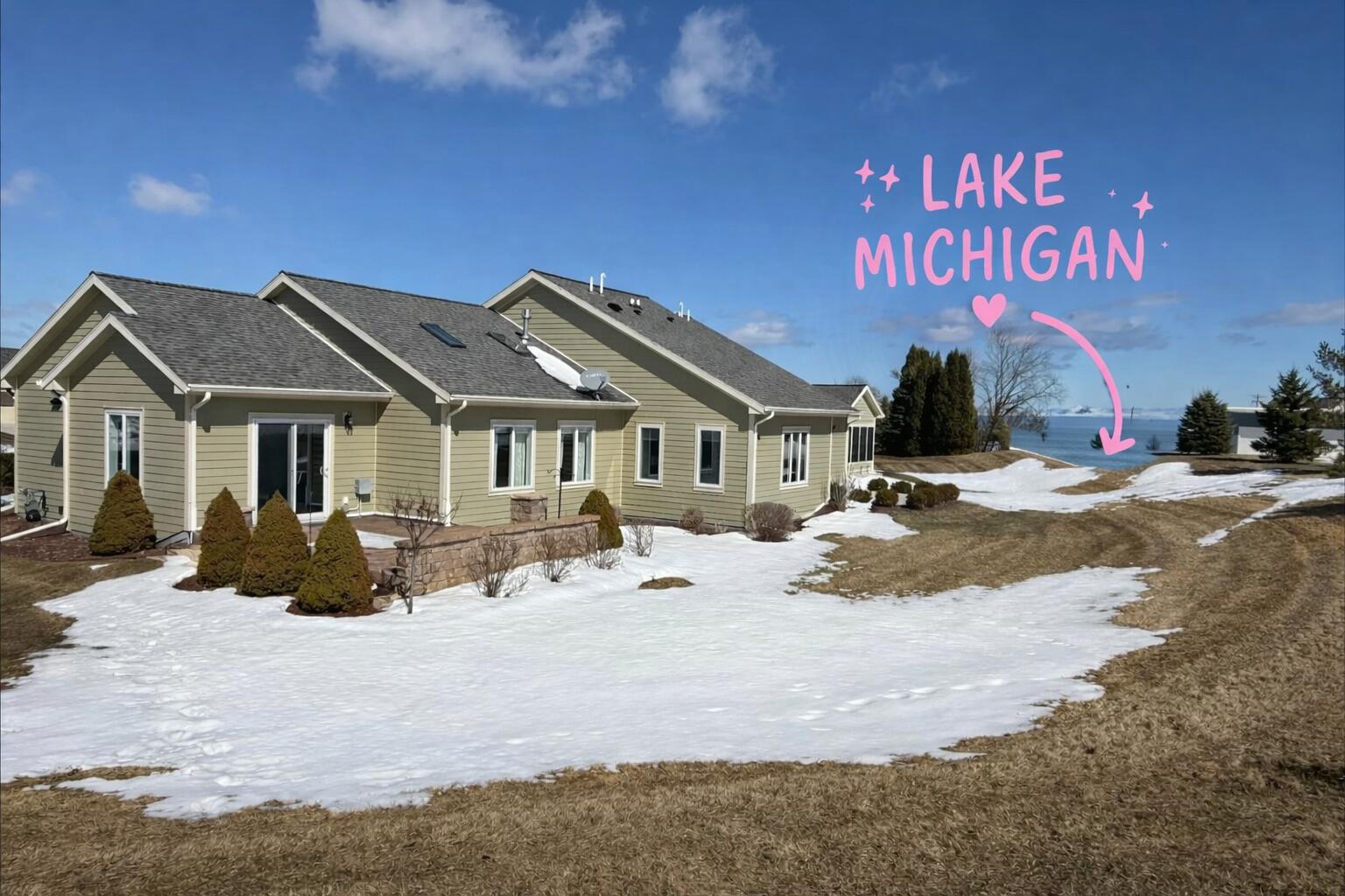 901 Hawthorne Court Manitowoc, WI 54220 - Photo 2 of 47 1 yard