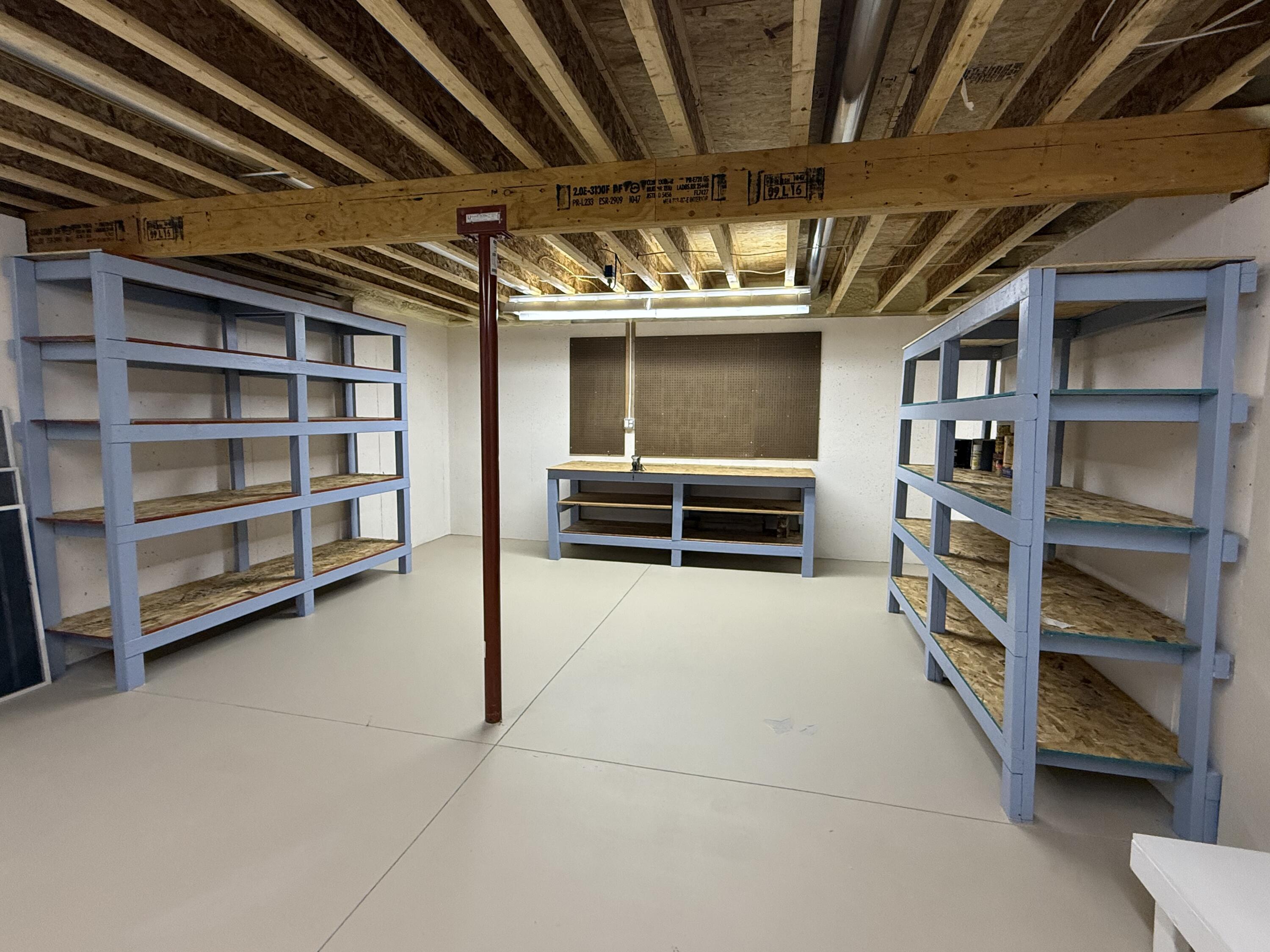 901 Hawthorne Court Manitowoc, WI 54220 - Photo 40 of 47 27 storage
