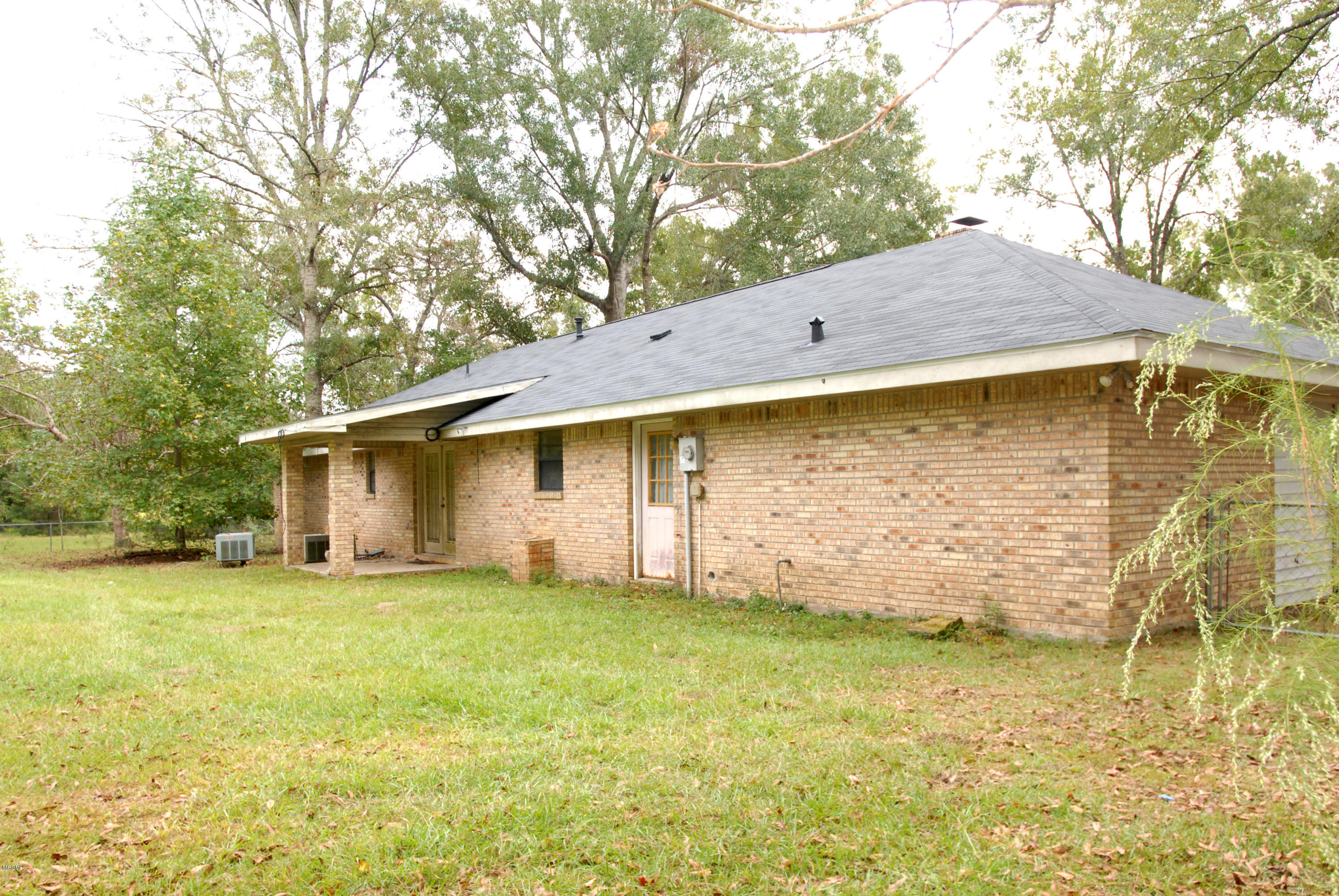 176 Pine Loop Road McLain, MS 39456 - Photo 5 of 31 DSC_0280
