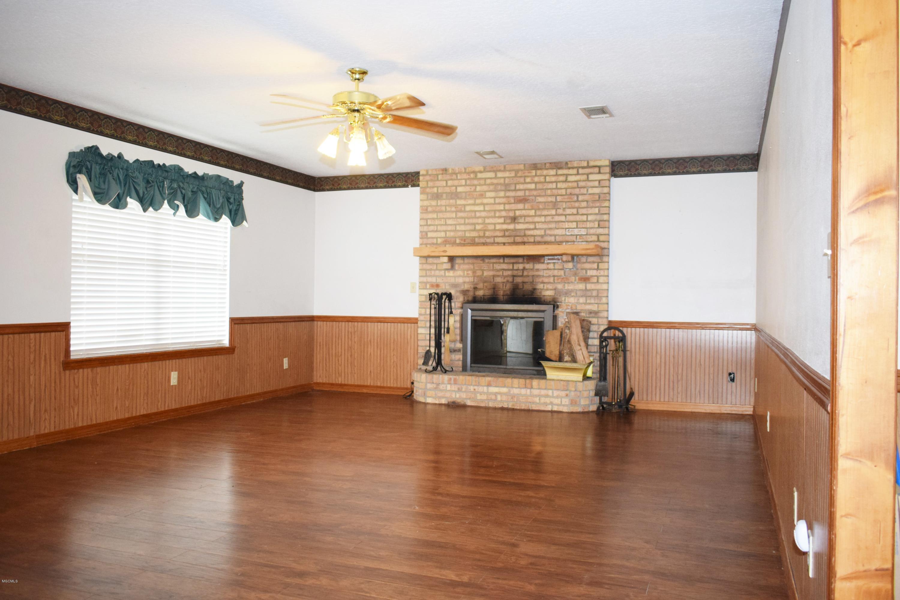 176 Pine Loop Road McLain, MS 39456 - Photo 7 of 31 DSC_0044 (2)