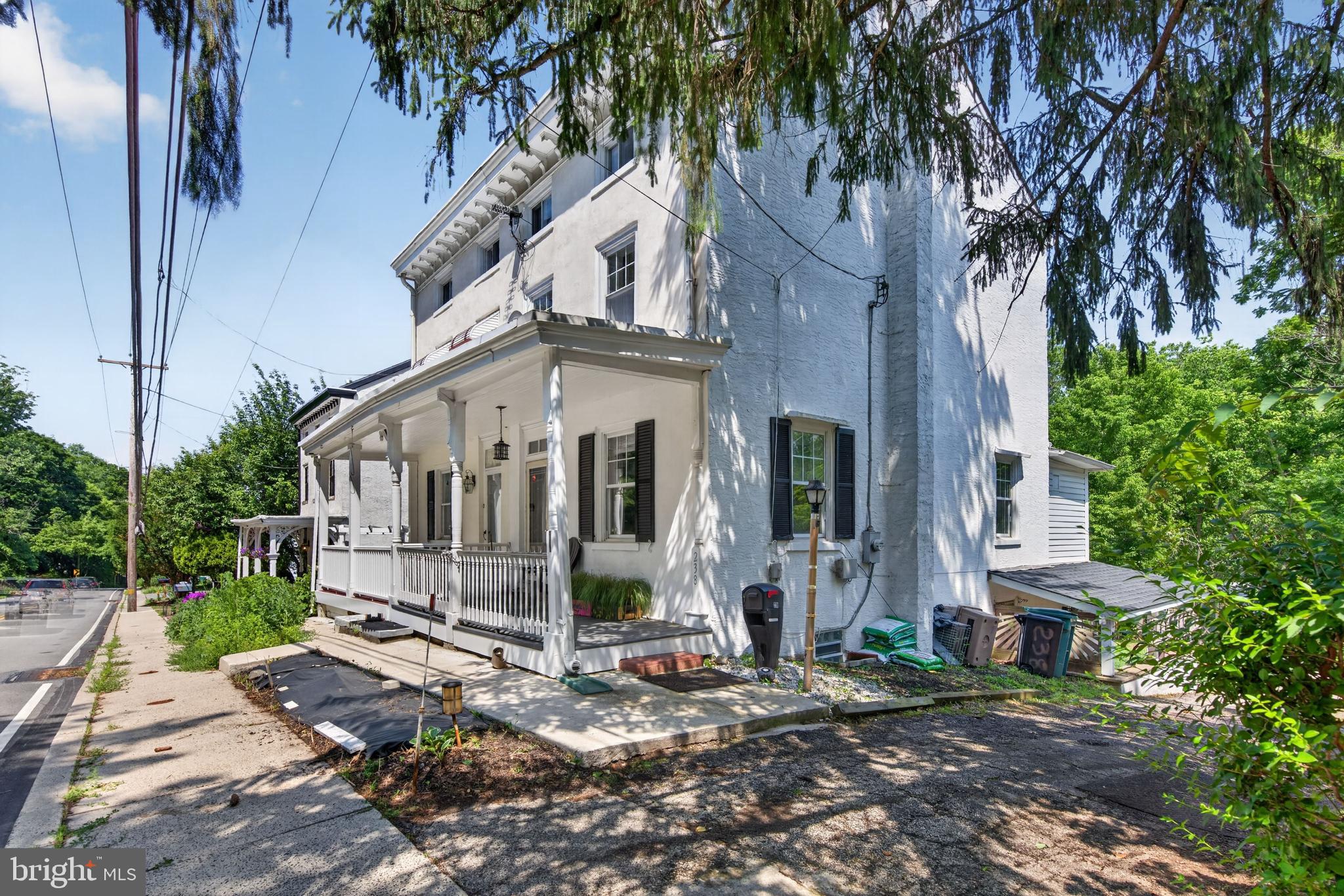 238 Barren Hill Road Conshohocken, PA 19428 - Photo 5 of 45