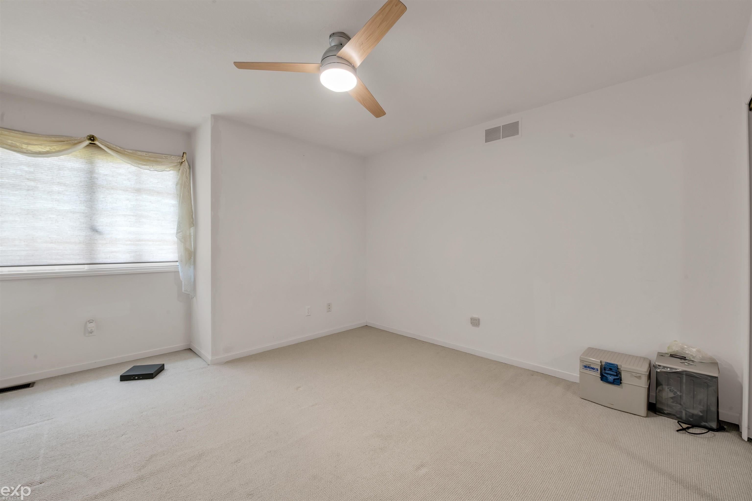 23890 Hall Road Woodhaven, MI 48183 - Photo 39 of 39