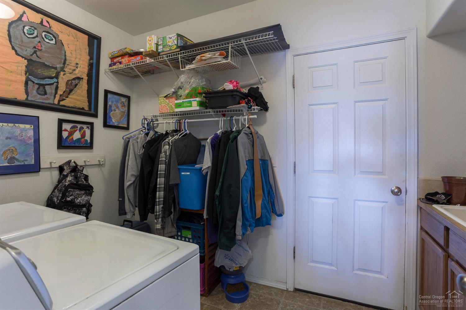 1332 Southwest 35th Street Redmond, OR 97756 - Photo 20 of 25 Gallery Image 20