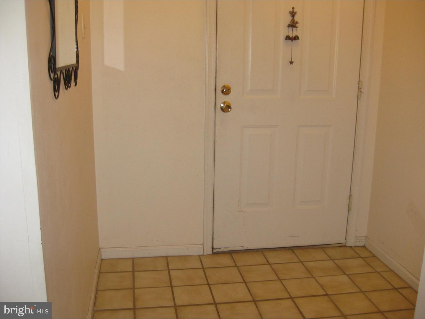 930 Washington Place, Unit 30 Chesterbrook, PA 19087 - Photo 4 of 24 Foyer