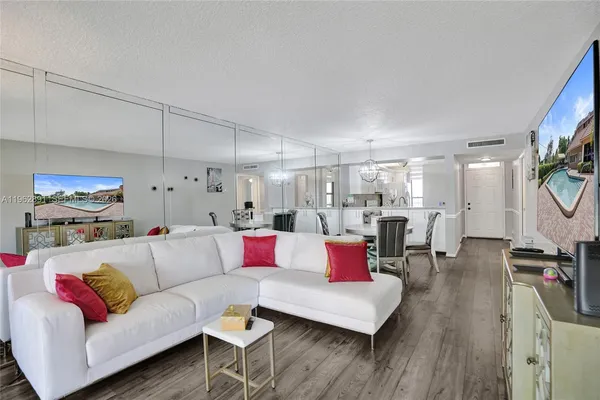 $239,000 | Coral Gate Community, Margate, FL 33063