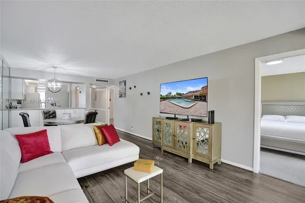 $239,000 | Coral Gate Community, Margate, FL 33063