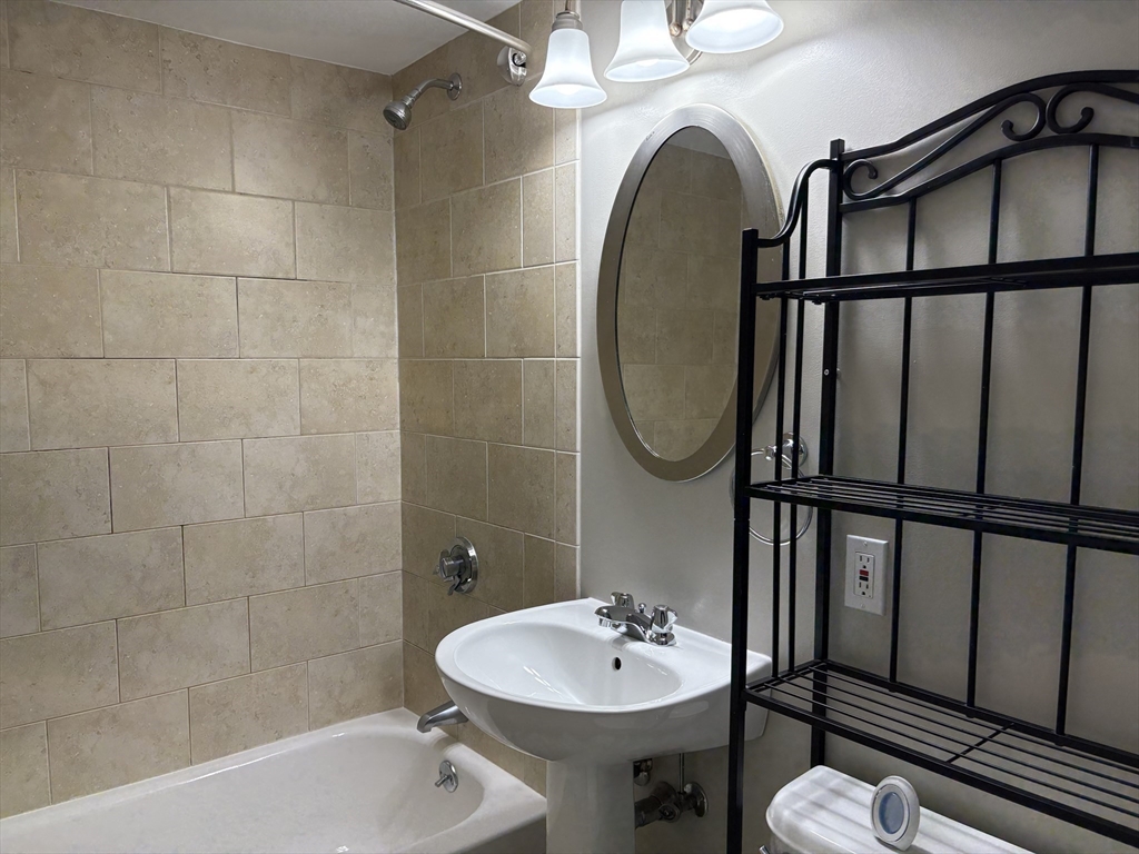 32 Whitman Road, Unit 13 Waltham, MA 02453 - Photo 23 of 26