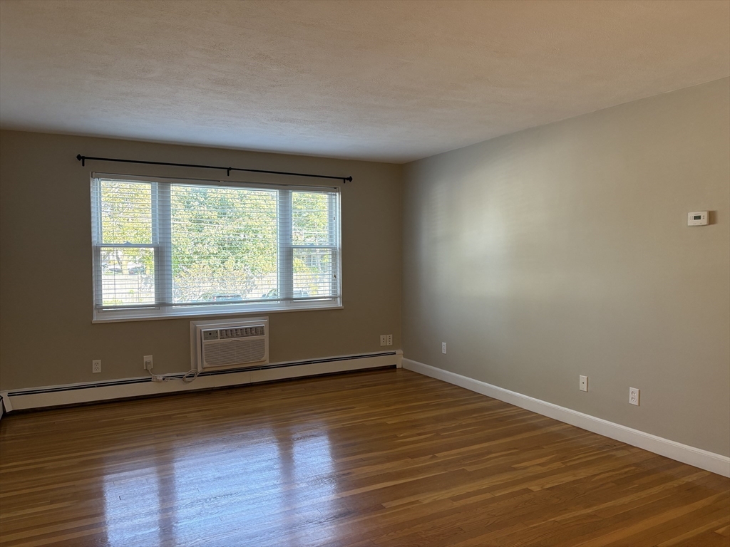 32 Whitman Road, Unit 13 Waltham, MA 02453 - Photo 4 of 26