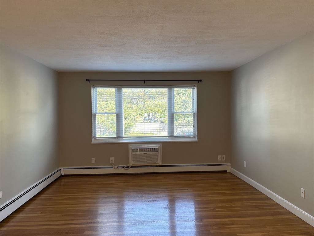 32 Whitman Road, Unit 13 Waltham, MA 02453 - Photo 5 of 26