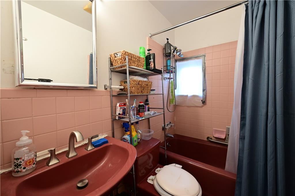 805 Railroad Street McKees Rocks, PA 15136 - Photo 11 of 27