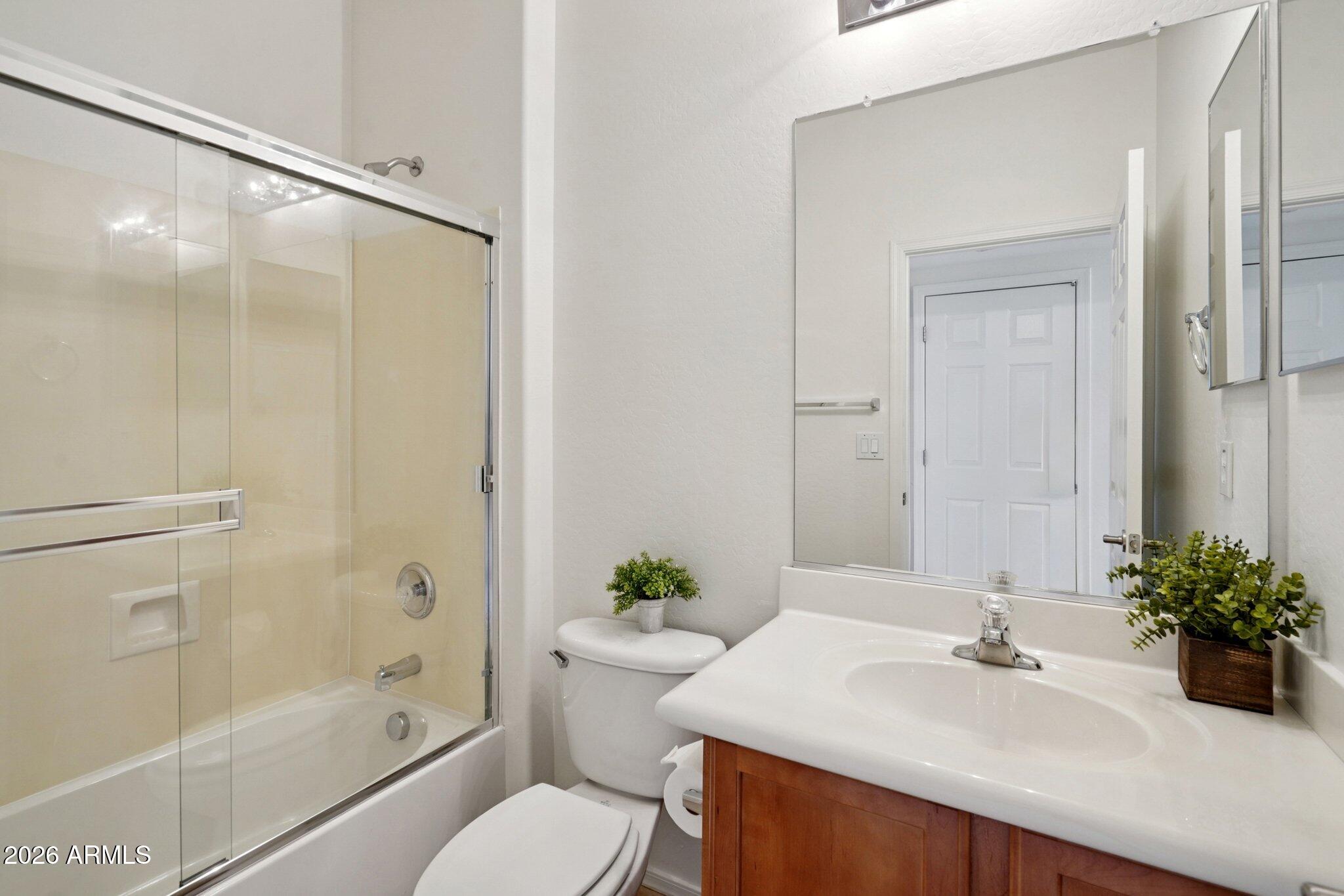 3852 West Ranier Court Anthem, AZ 85086 - Photo 25 of 58 Downstairs Guest Bedroom 2 Bathroom