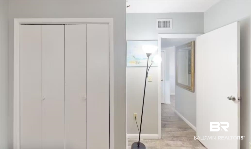 375 Plantation Road, Unit 5814 Gulf Shores, AL 36542 - Photo 26 of 31 Corridor with light hardwood / wood-style flooring