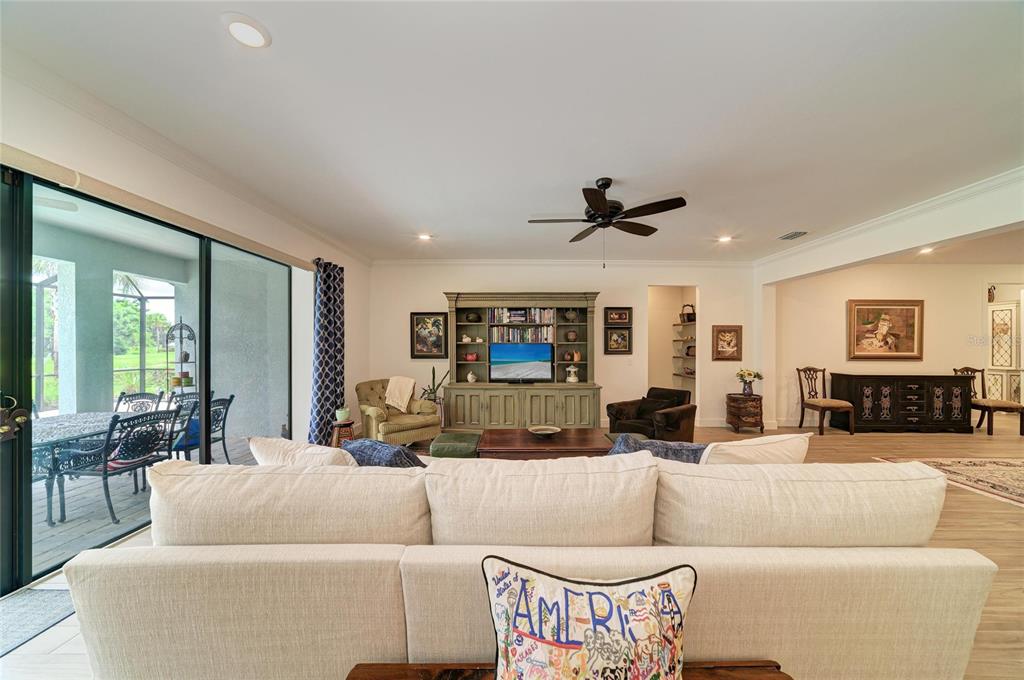 16341 Hidden Oak Loop Lakewood Ranch, FL 34211 - Photo 12 of 76