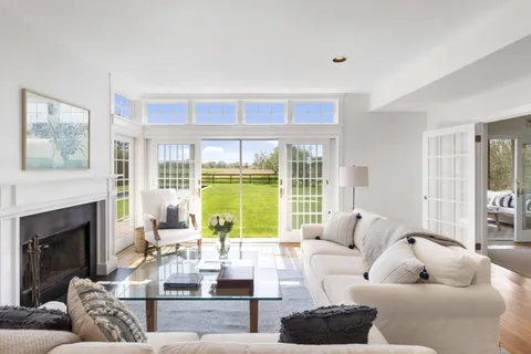 $6,400,000 | 26 Osborn Farm Lane, Wainscott, NY 11975