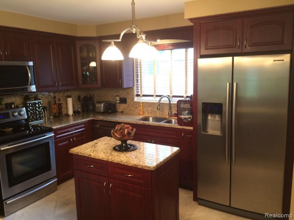 3480 Eastham Road Dearborn, MI 48120 - Photo 19 of 75 14.jpg