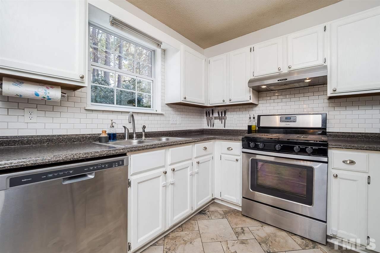 1036 Mills Street Raleigh, NC 27608 - Photo 3 of 25