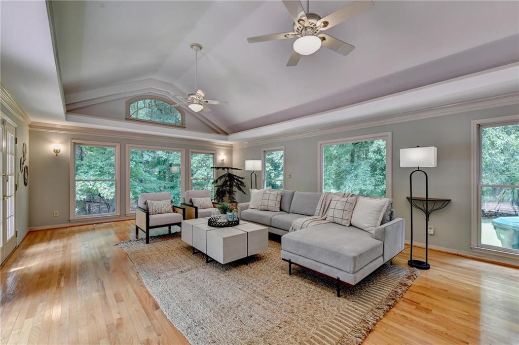 385 5 Acre Road Alpharetta, GA 30004 - Photo 3 of 37