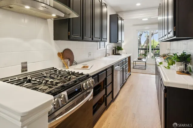 $6,995,000 | 729 Douglass Street, San Francisco, CA 94114