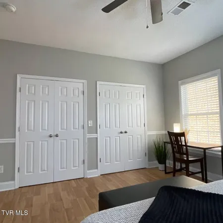 $2,500 | 169 East Grande Avenue, Unit 401, Johnson City, TN 37601