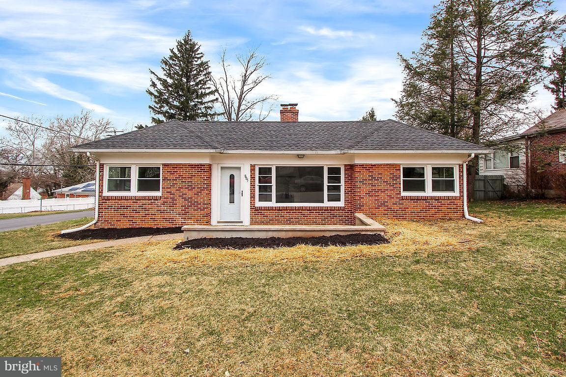 805 Clearmount Road York, PA 17403 - Photo 1 of 26 Gallery Image 1