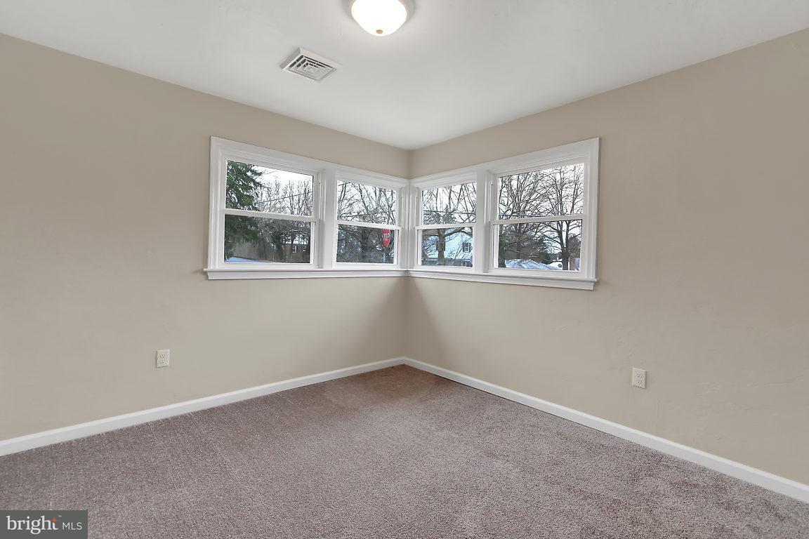 805 Clearmount Road York, PA 17403 - Photo 14 of 26 Gallery Image 14