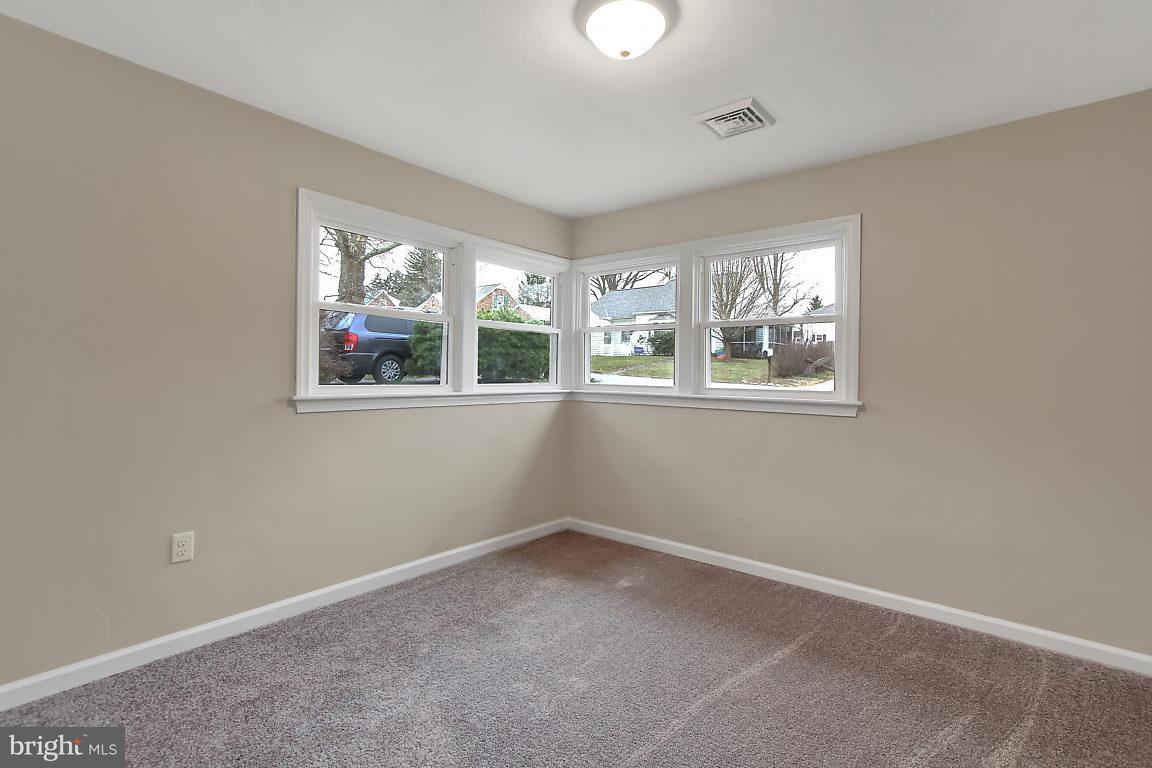 805 Clearmount Road York, PA 17403 - Photo 17 of 26 Gallery Image 17