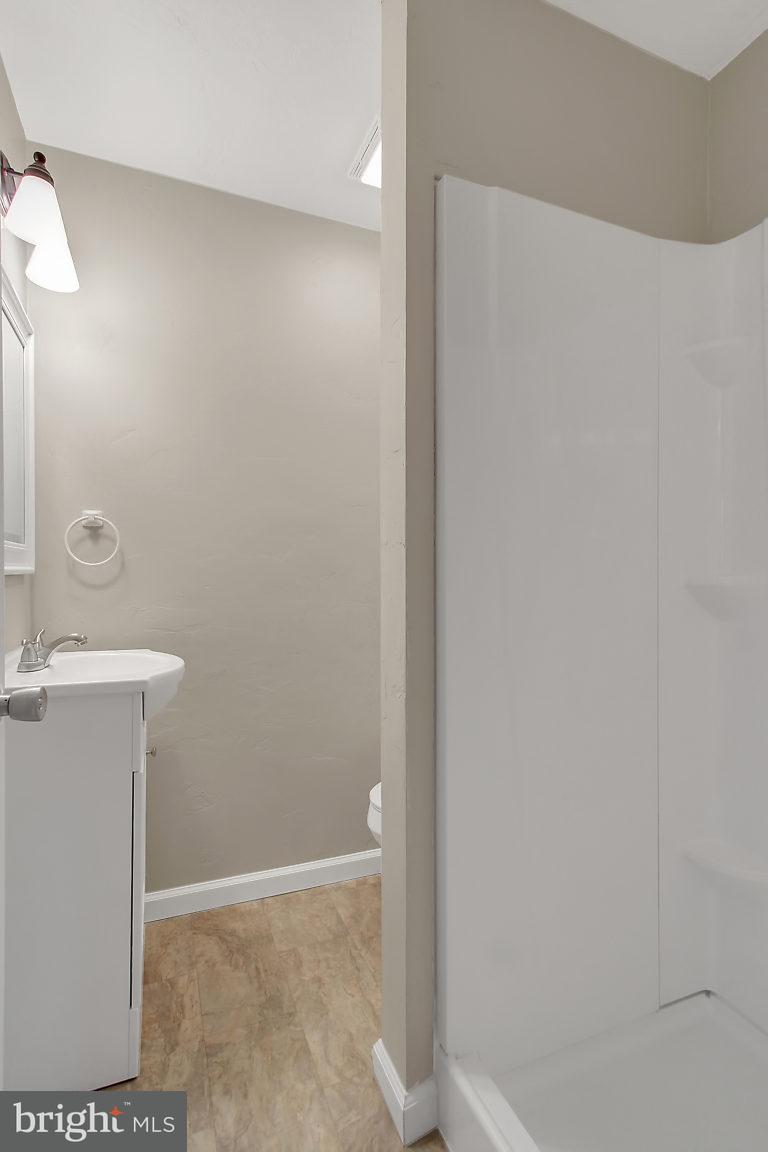 805 Clearmount Road York, PA 17403 - Photo 21 of 26 Gallery Image 21