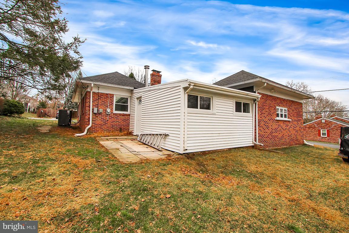 805 Clearmount Road York, PA 17403 - Photo 24 of 26 Gallery Image 24
