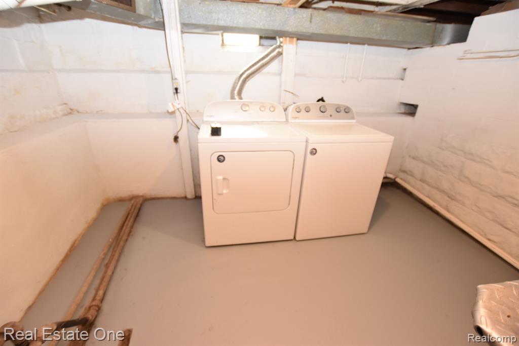 2439 Coldwater Road Flint, MI 48505 - Photo 17 of 18