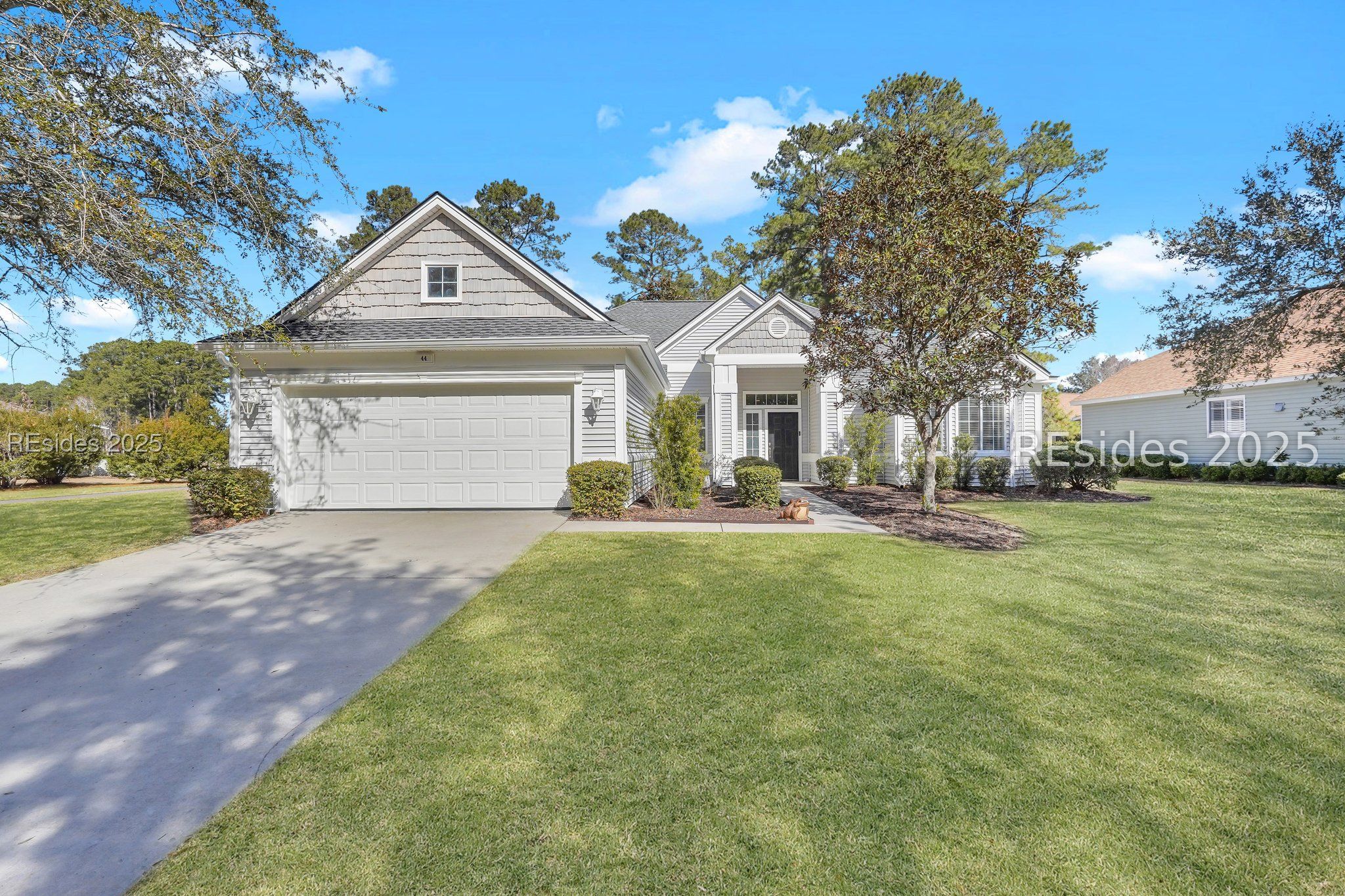 44 Hampton Circle Bluffton, SC 29909 - Photo 2 of 53