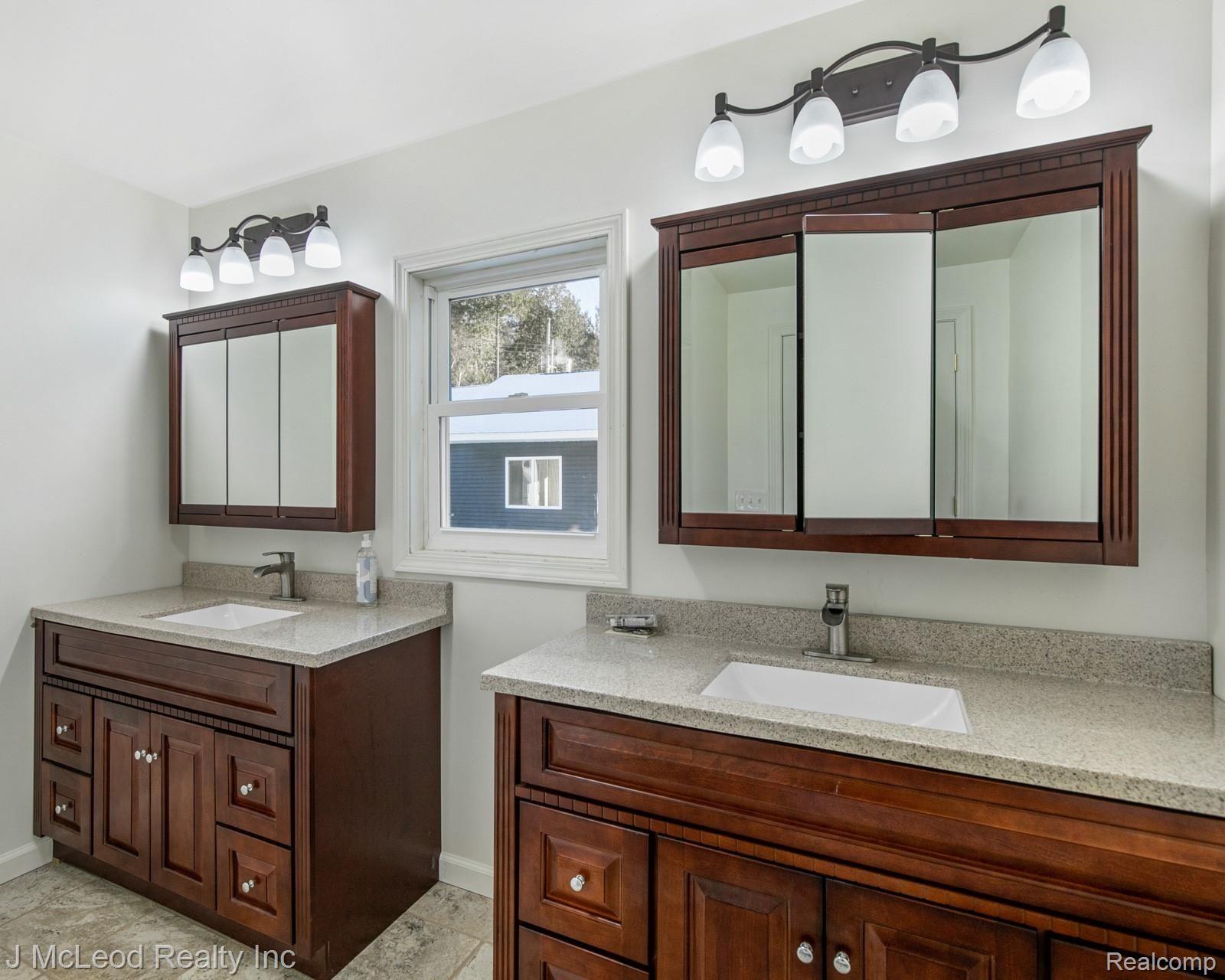 6755 State Road Millington, MI 48746 - Photo 33 of 55 6755 State Rd Millington-33.jpg