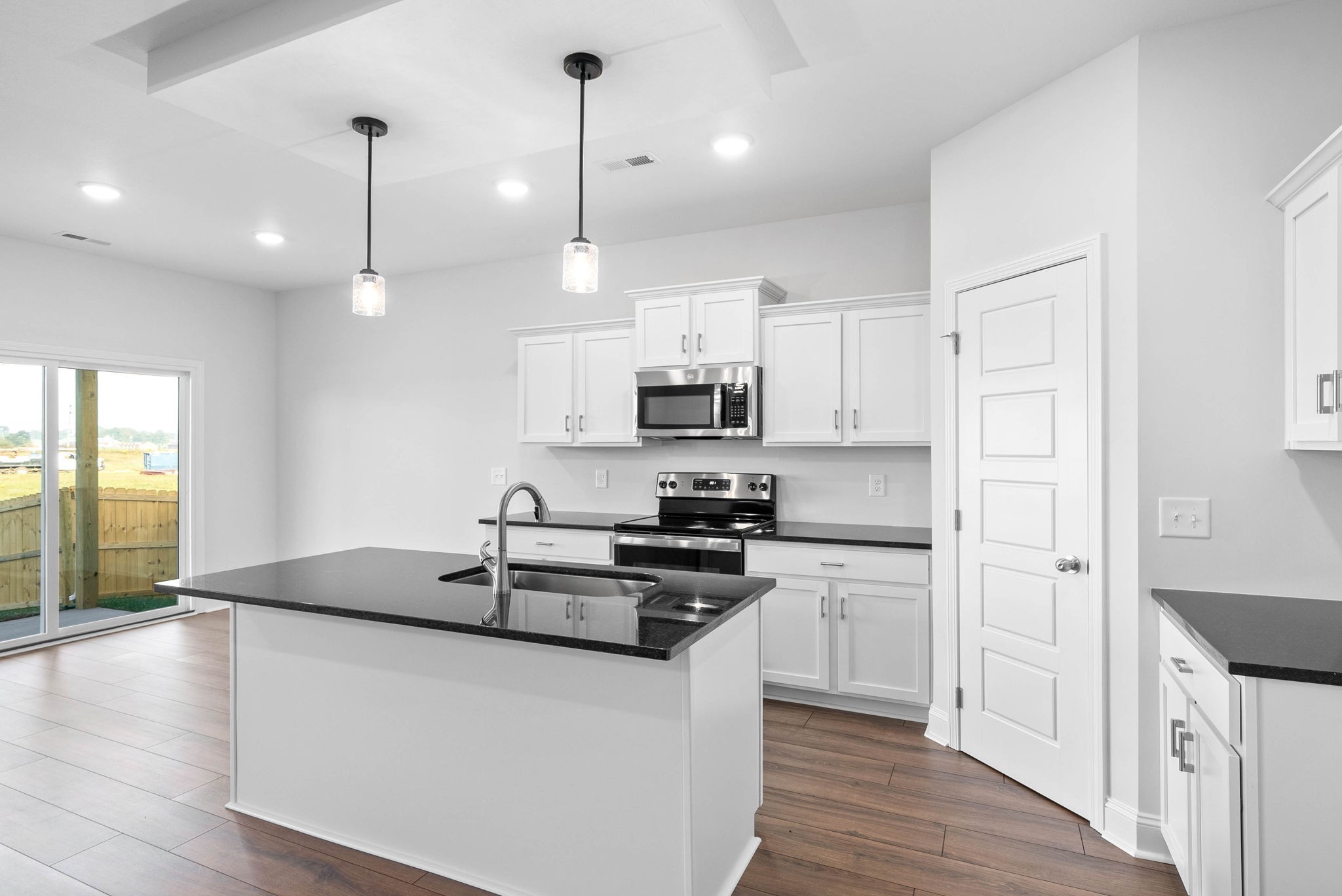 282 Elwell Road Clarksville, TN 37042 - Photo 16 of 33