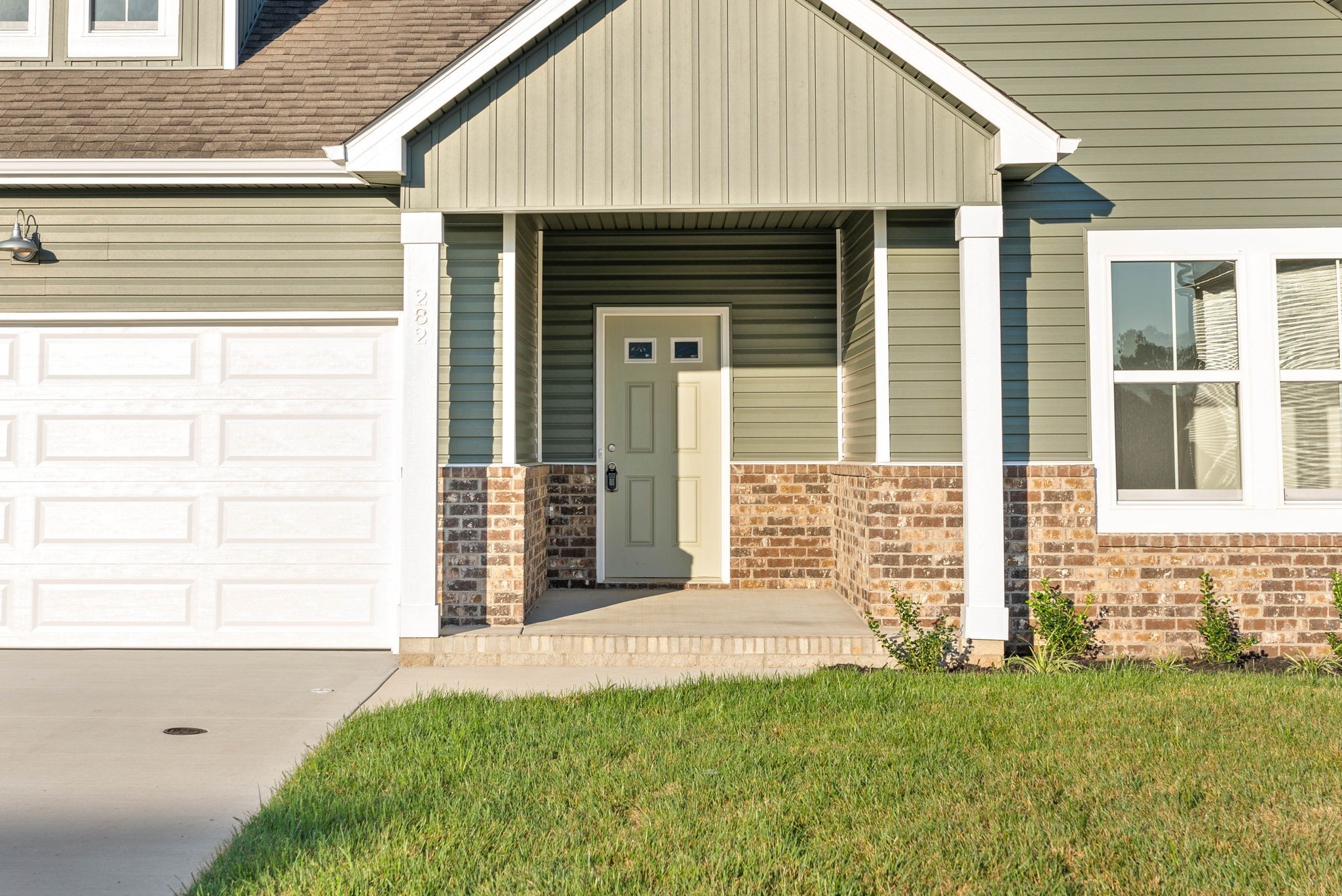 282 Elwell Road Clarksville, TN 37042 - Photo 4 of 33