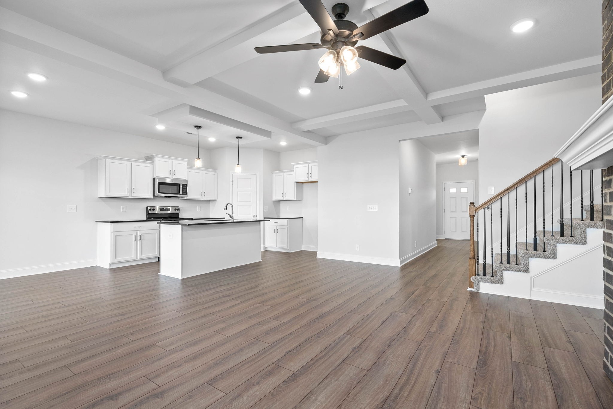 282 Elwell Road Clarksville, TN 37042 - Photo 9 of 33