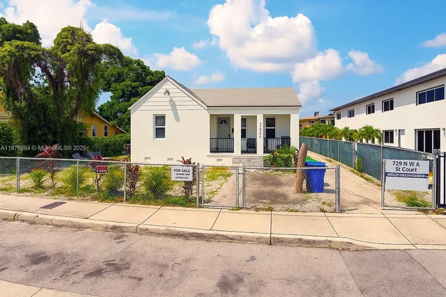 $639,000 | 7814 Northwest 5th Court, Miami, FL 33150